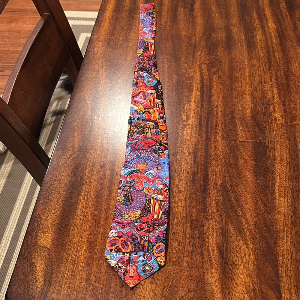 Santana Tie